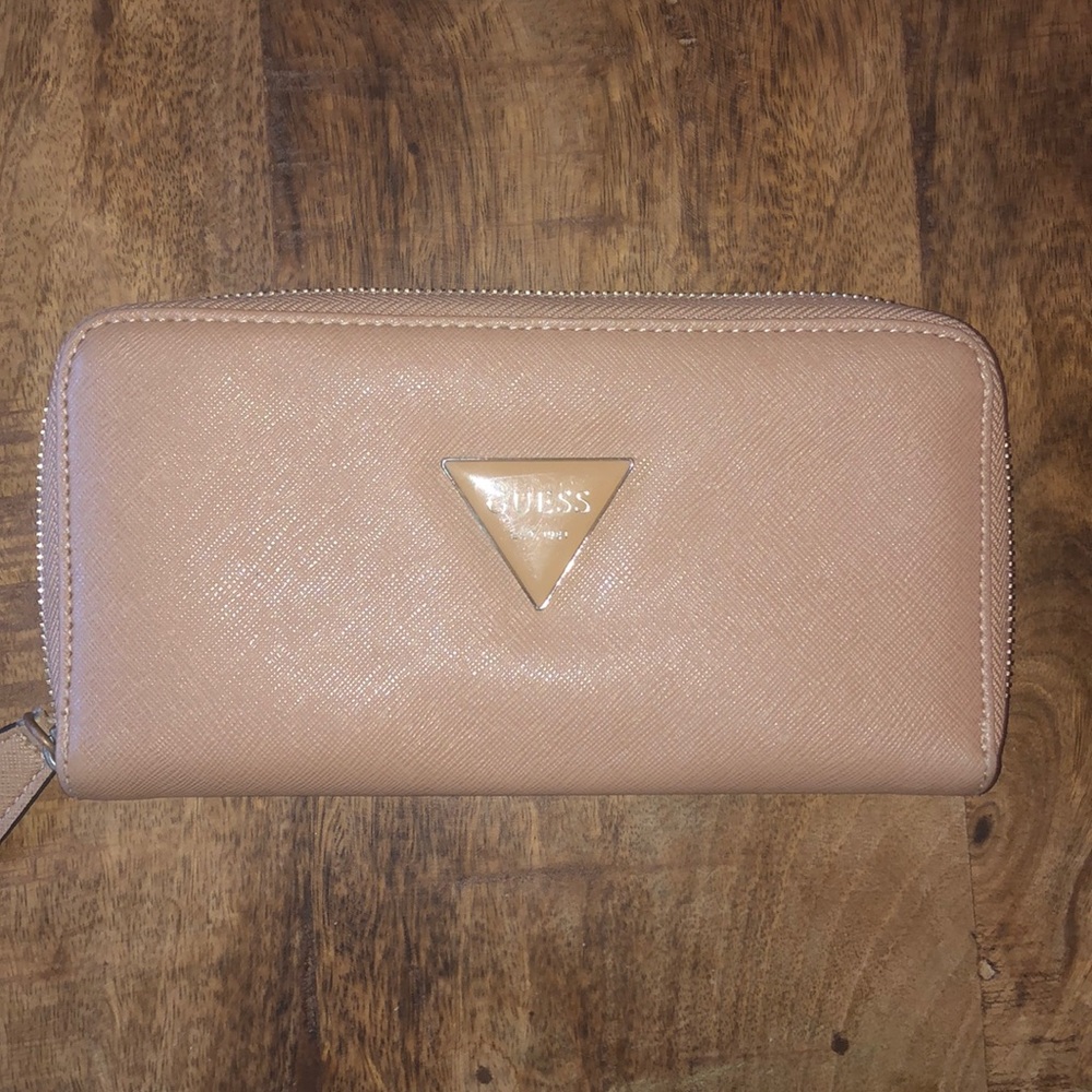 Guess Wallet